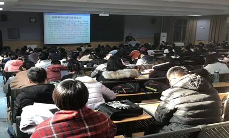 堅持在改進(jìn)中加強(qiáng)博士生思想政治理論課教學(xué)