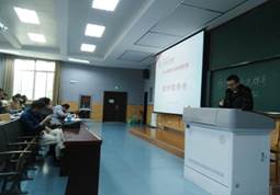 堅持在改進(jìn)中加強(qiáng)博士生思想政治理論課教學(xué)