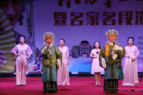 京劇社谷源琪、冀穎慧、孫新媛等演唱傳統(tǒng)京劇《穆桂英掛帥》選段