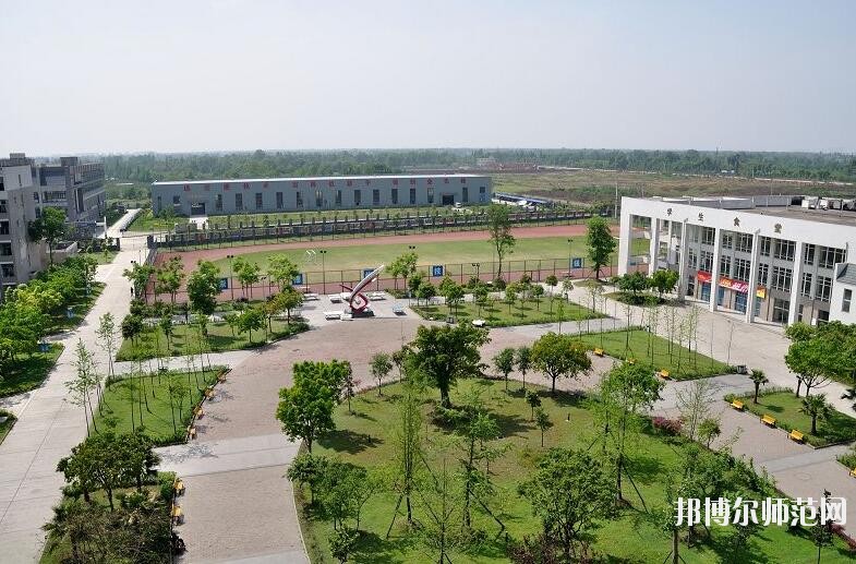 成都電子信息幼兒師范學(xué)校2018年報名條件、招生對象