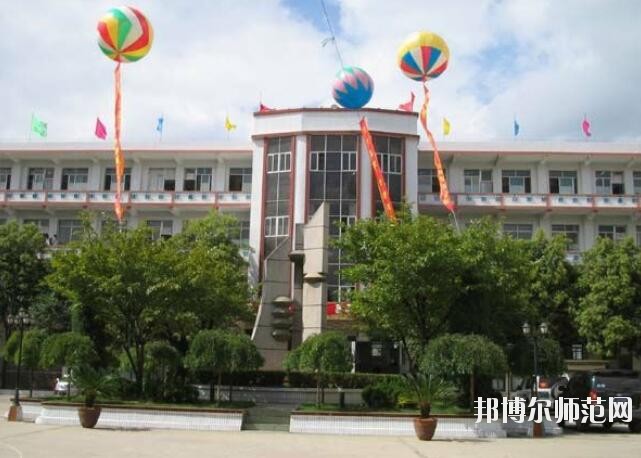 貴州畢節(jié)財貿(mào)幼兒師范學(xué)校2023年報名條件、招生對象