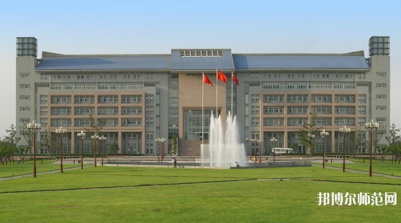 鄭州大學師范學院主校區(qū)網站網址