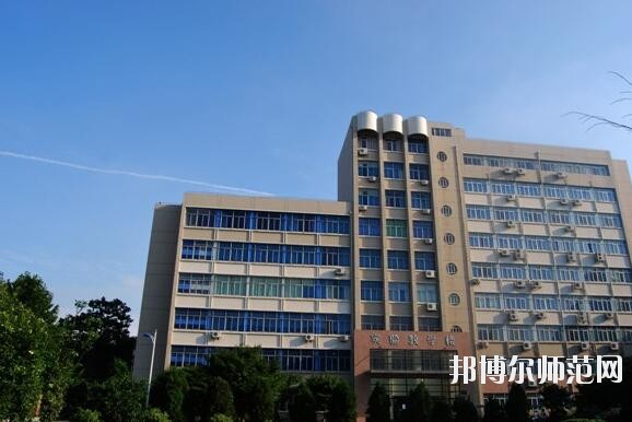 南昌大學(xué)科學(xué)技術(shù)師范學(xué)院南昌院區(qū)招生辦聯(lián)系電話(huà)