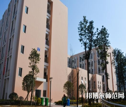 成都信息技術(shù)幼兒師范學(xué)校2018年報(bào)名條件、招生對(duì)象