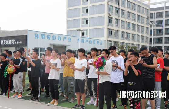 安康育英幼兒師范中等職業(yè)學(xué)校怎么樣、好不好<em></em><em></em>	