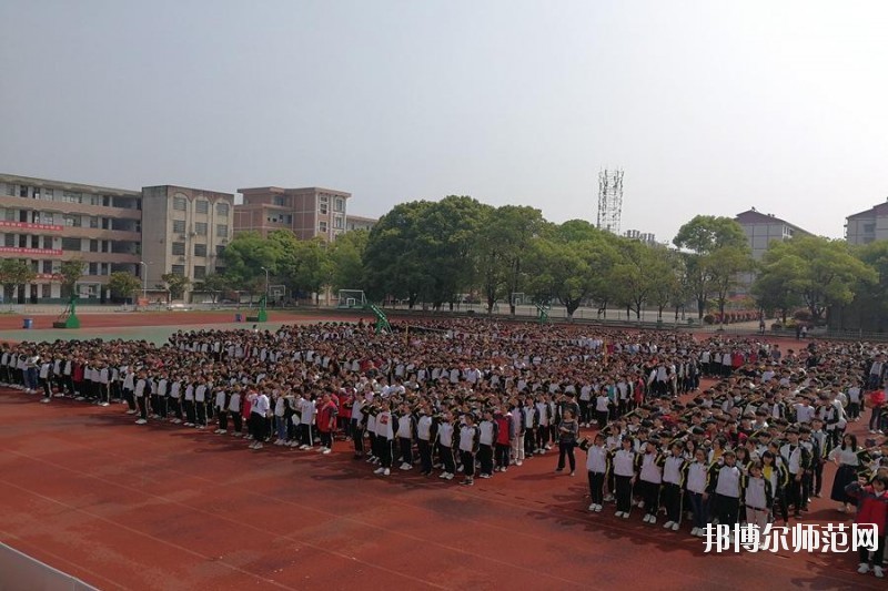 陜西工貿(mào)職業(yè)中等專業(yè)師范學(xué)校2020年報名條件、招生要求、招生對象
