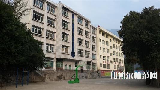 萬源第二職業(yè)高級幼兒師范中學2020年招生辦聯系電話