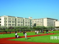 南京市2020年中專幼師學(xué)?？梢钥即髮? /><b>南京市2020年中專幼師學(xué)?？梢钥即髮?/b><span>2019-12-24 13:45</span><p>南京市2020年中專幼師學(xué)?？梢钥即髮?中專幼師學(xué)校畢業(yè)的同學(xué)當然是可以考大專院校的。畢竟現(xiàn)在社會的就業(yè)競爭壓力是很大的，</p></a></li>
            <li><a href=