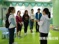 蘭州2020年中專幼師學(xué)?？梢钥即髮? /><b>蘭州2020年中專幼師學(xué)?？梢钥即髮?/b><span>2020-02-11 17:00</span><p>對(duì)于中專幼師學(xué)校怎么考大專這個(gè)問題，相信選擇幼師專業(yè)的小伙伴們都是想拿到一個(gè)更高的文憑，這樣也是非常有利于以后的就業(yè)，以</p></a></li>
            <li><a href=