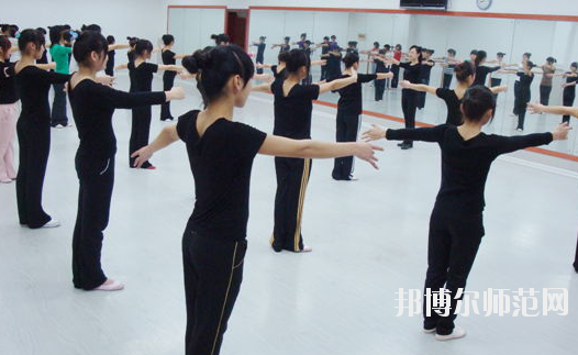 白銀2020年中專幼師學(xué)?？梢钥即髮? width=