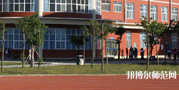 四川2021年小學(xué)教育學(xué)校好點(diǎn)的大專(zhuān)學(xué)校