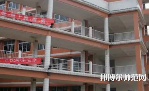 重慶旅游幼師學(xué)校2023年報(bào)名條件、招生要求、招生對(duì)象