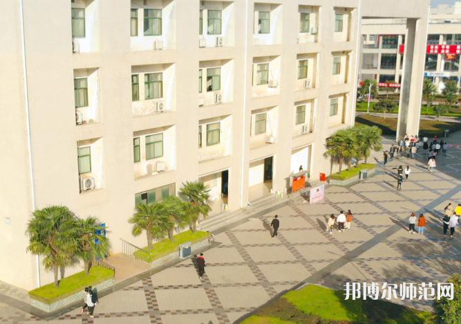 寶雞職業(yè)技術(shù)師范學(xué)院2023年學(xué)費(fèi)、收費(fèi)多少