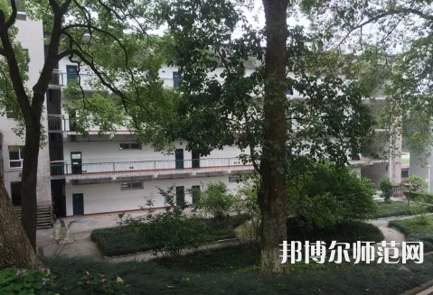 重慶市江津區(qū)師范進修學校2023年怎么樣、好不好