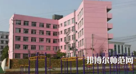 2023年達(dá)州高級技工幼兒師范學(xué)校報(bào)名條件、招生對象
