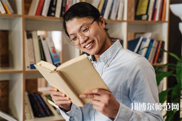 上海外國語師范大學(xué)賢達(dá)經(jīng)濟(jì)人文學(xué)院崇明校區(qū)介紹、地址