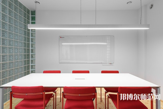 榆林礦業(yè)能源化工師范學校介紹、地址
